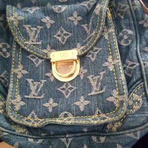 Authenticate Louis Vuitton Blue Denim crossbody SP 0015 look at photos